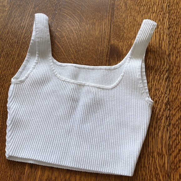ARITZIA BABATON TANK - Picture 4 of 4